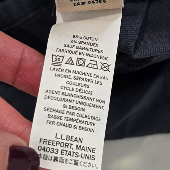 L.L. Bean Women's Size M Petite Stretch Ripstop Pull-On Capri Pants Slim-Leg - Picture 10 of 10
